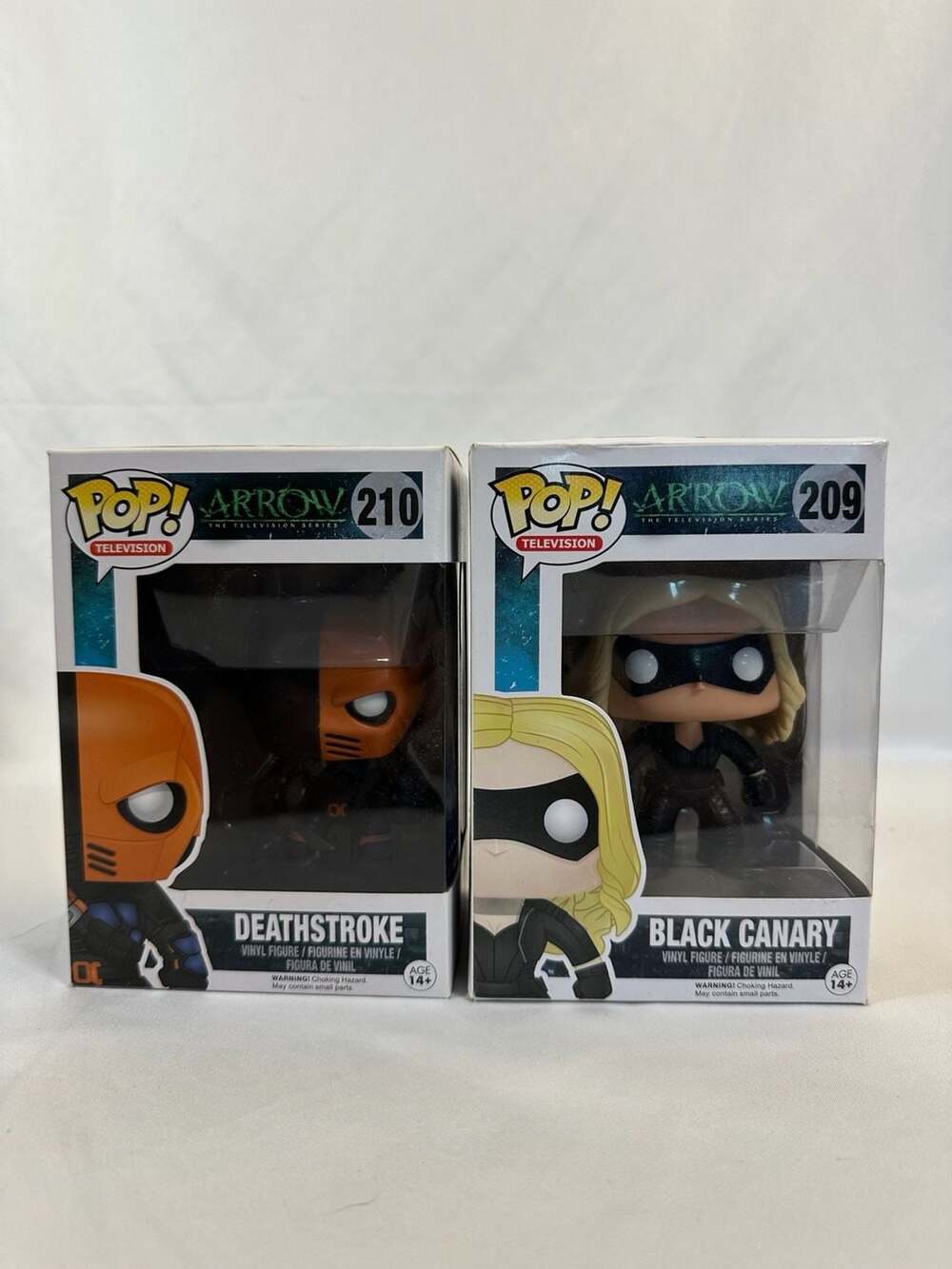 Funko Pop! Television Arrow Black Canary #209 & Deathstroke #210 Vinyl Figure